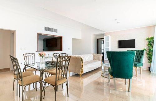 San Geronimo Apartment | 3 BDR Ocean View luxury Apartment . Sleeps 6
