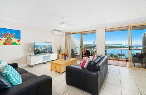 Currumbin Apartment | 3 Bdrm 2 Bath Apartments with Spectacular Views