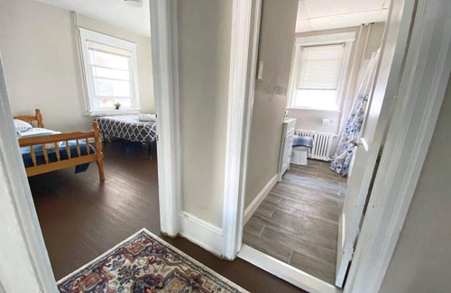Ventnor City Apartment | 3 BDRM Apartment with 6 Beds, Pet Friendly, 2 Blocks to Beach