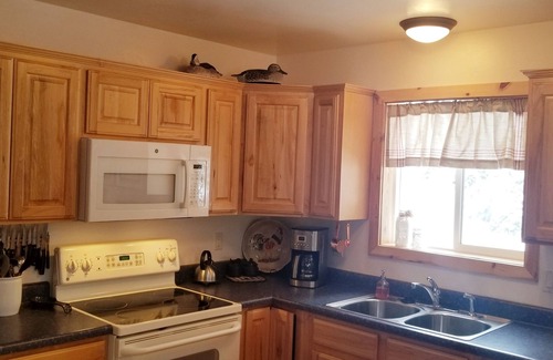 Long Valley Junction Cabin | 3 BDRM comfy cabin - centrally located to Bryce & Zion. Central air and Heating