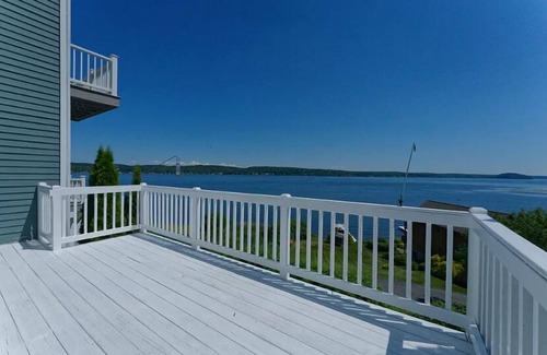 Saratoga Springs House | 3 Bdrm & In law Suite Spacious Townhouse with Beautiful Lake View & Amenities