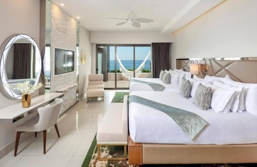 Puerto Juarez Resort | 3 bdrm Loft - Premier Ocean Front Resort Garza Blanca - Private Roof Top Terrace