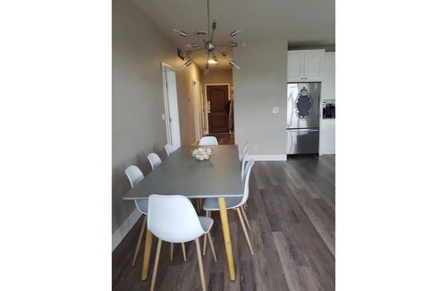 Westbank Condo | 3 Bdrm Wine Country Luxury Waterfront Condo