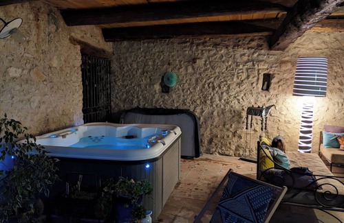 Saint-Martin-de-la-Brasque House | 3 Bedroom Private vacation home in Saint-Martin-de-la-Brasque