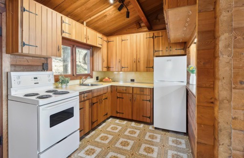 Minett Cottage | 3 bed 1 bath cottage on Lake Rosseau