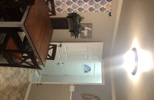 Allouez House | 3 bed 1 bath near Packers Stadium