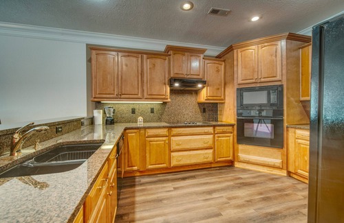 Young Harris Condo | 3-bed, 2 bath lakefront condo in beautiful Young Harris directly on Lake Chatuge