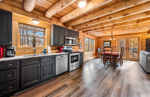 Sister Bay Cabin | 3 bed 2 bath log cabin w/firepit in Sister Bay, WI