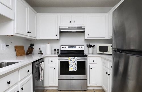 Mount Berry House | 3 Bed 2 Bath Renovated Cozy Farmhouse