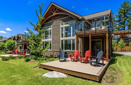 Port Carling Villa | 3 + bed 2 bath Villa on Lake Muskoka