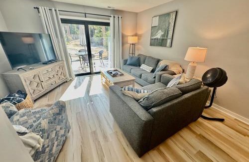 Beach Lagoon House | 3 bed 2bath just steps to Coligny Plaza & Beach