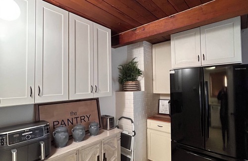 Merced House | 3 bed 2bath Pet friendly