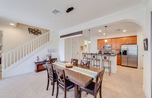 Biggar House | 3 Bed + 3 Bath Resort Style Waterfront Home