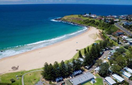 Kiama Apartment | 3-Bed Apartment in Beautiful Kiama with Study Nook