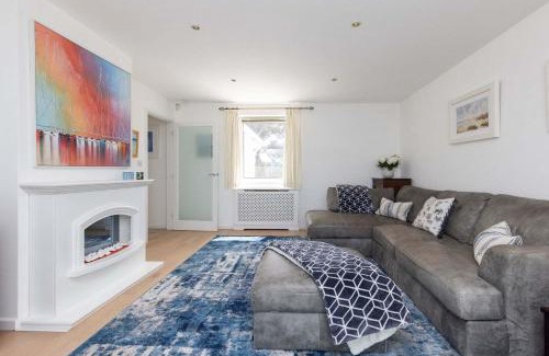 East Wittering House | 3-Bed Beach Bungalow & Garden 150m to Sea
