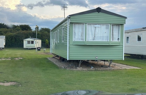 Louth Apartment | 3-bed Caravan Near Mablethorpe