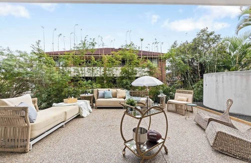 Auchenflower Apartment | 3 bed close to Wesley Hospital & Suncorp Stadium