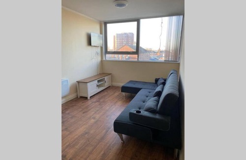 Crewe Apartment | 3 Bed Contemporary Crewe apartment