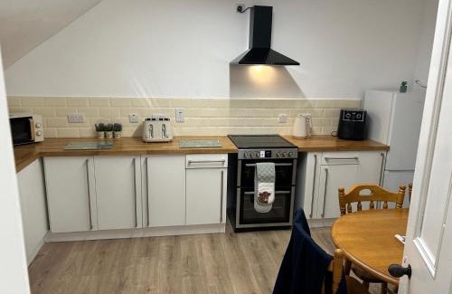 Antrim Apartment | 3 bed Cozy Antrim Apartment with Great Views