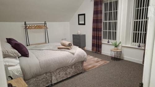 Antrim Apartment | 3 bed Cozy Antrim Apartment with Great Views