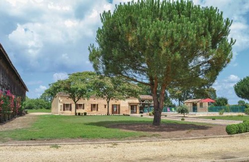 Saint-Pierre-d'Eyraud House | 3 bedroom accommodation in St Pierre d'Eyraud