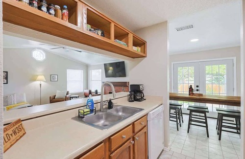 Garland House | 3 Bed home in Garland