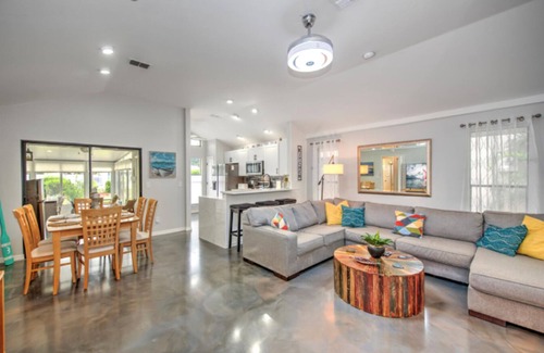 Biggar House | 3-bed house in fabulous Fort Myers with WiFi, AC, 6 miles from the Airport.