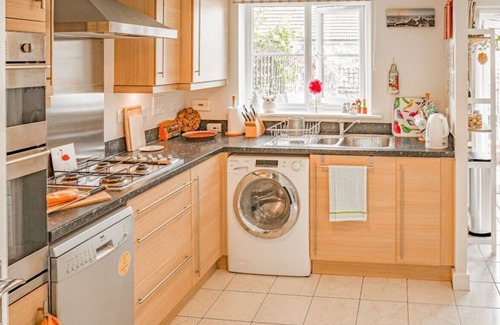 Nailsworth House | 3 Bed House in Nailsworth with Sunny Garden!