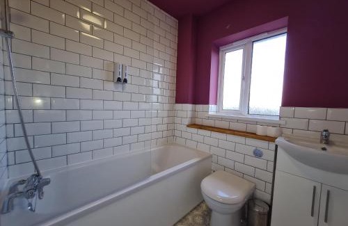 Merthyr Tydfil House | 3 Bed House with Garage, NR BPW & Brecon Beacons National Park