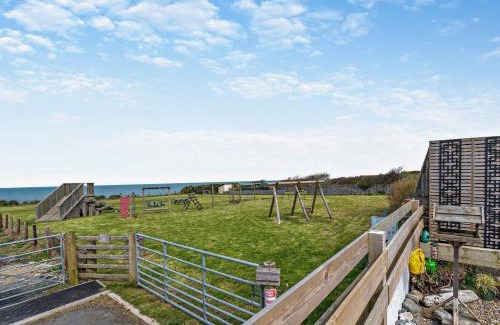 Aberaeron House | 3 Bed in Aberaeron 88788