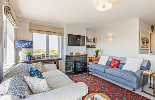 Aberdovey House | 3 Bed in Aberdovey DY036