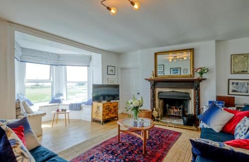 Alnmouth House | 3 Bed in Alnmouth CN127
