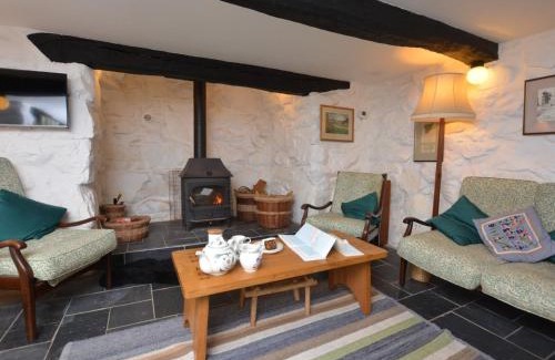 Arthog House | 3 Bed in Arthog 66579