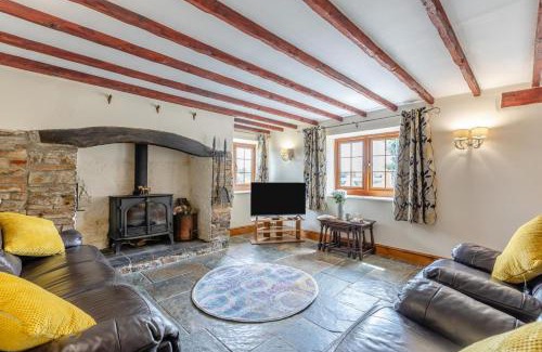 Holsworthy House | 3 Bed in Ashwater oc-l32597
