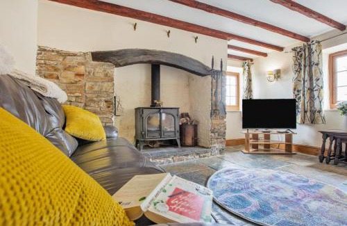 Holsworthy House | 3 Bed in Ashwater oc-l32597