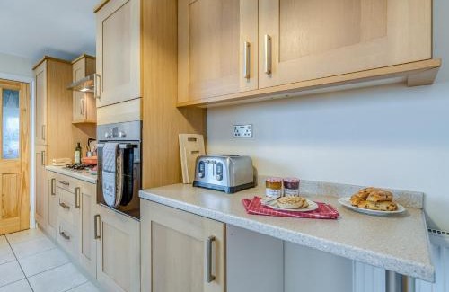 Barnstaple House | 3 Bed in Barnstaple 77506