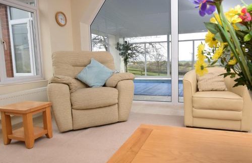 Westleigh House | 3 Bed in Bideford BYBUR