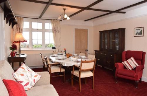 Westleigh House | 3 Bed in Bideford BYBUR