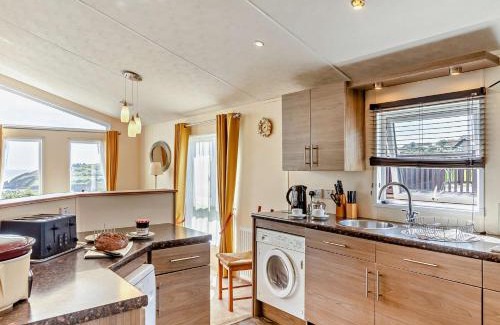 Brixham House | 3 Bed in Brixham BX012