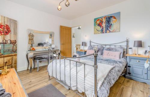 Forden House | 3 Bed in Forden oc-c30173