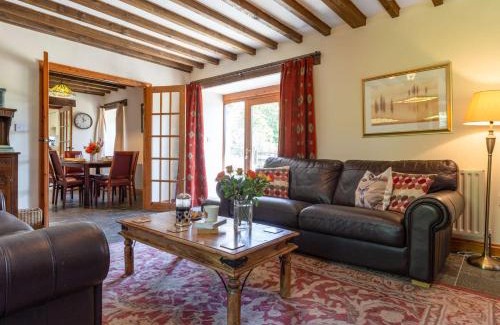 Mount House | 3 Bed in Fowey LTBRA