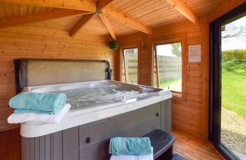 Newtown-in-St-Martin House | 3 Bed in Helford HTFOX