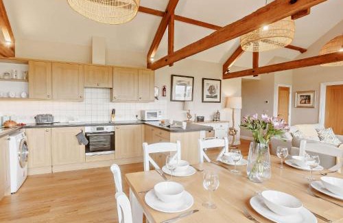 Launceston House | 3 Bed in Launceston 57287