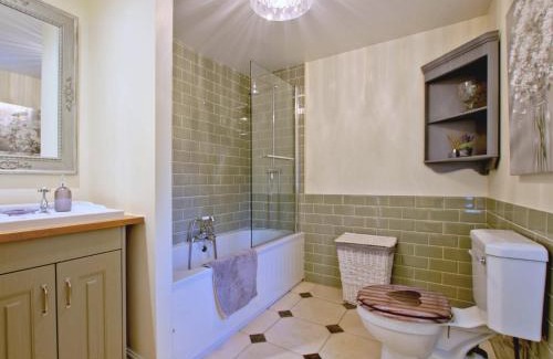 Middleham House | 3 Bed in Leyburn 78935