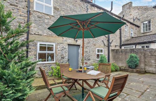 Middleham House | 3 Bed in Leyburn 78935
