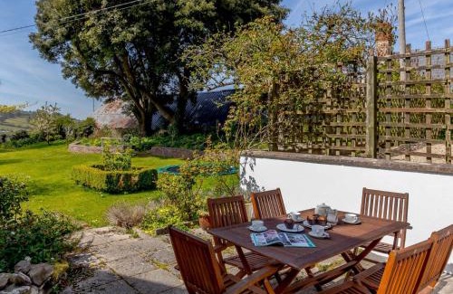 Llanfihangel Tal-y-llyn House | 3 Bed in Llangorse BN331