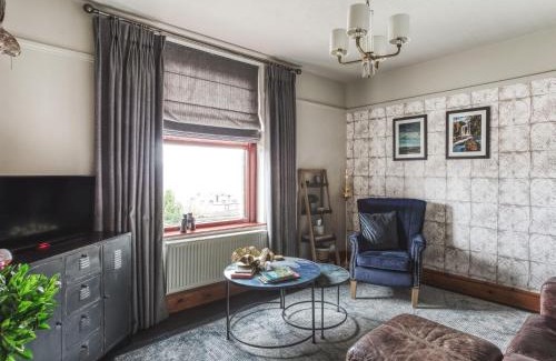 Holestone Moor House | 3 Bed in Matlock 86048
