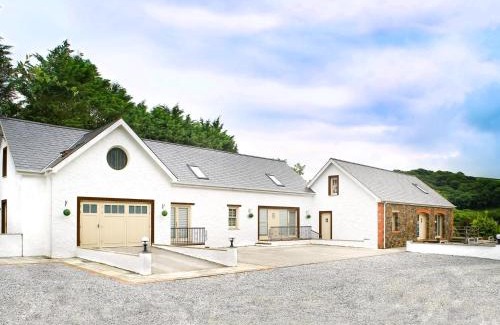 Llawhaden House | 3 bed in Narberth 36799
