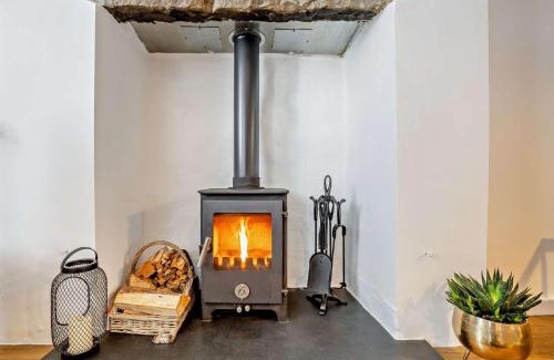 Nefyn House | 3 Bed in Nefyn 55571