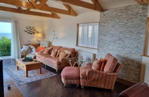 Newlyn House | 3 Bed in Newlyn oc-s33015